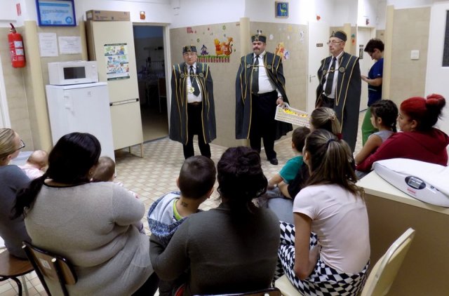 Mézadomány a kis betegeknek 10